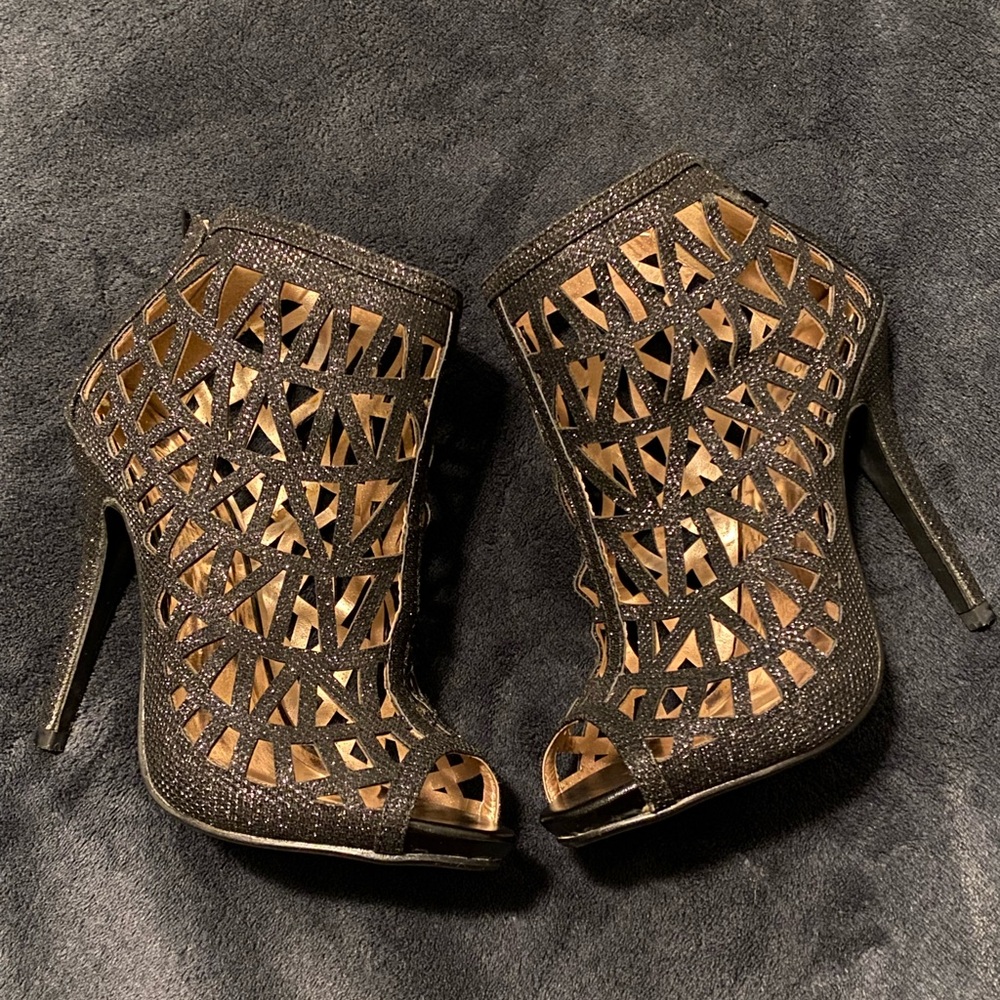 Bonnibel Black Glitter Cutout Peep-Toe Cleo-3 Stiletto Booties